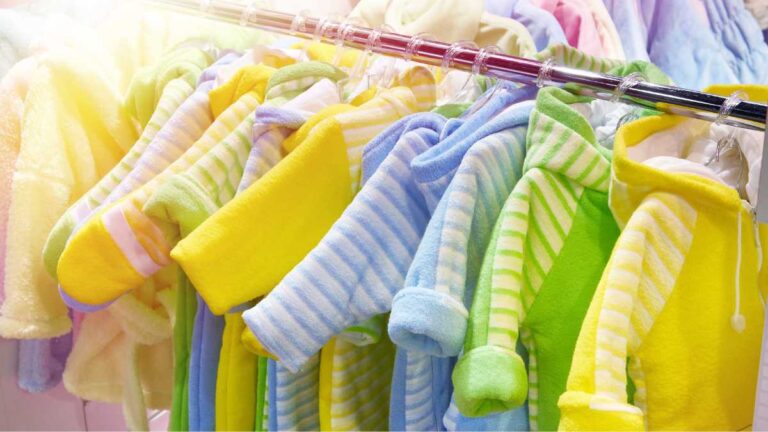 5 conjuntos por 100: Economize no Guarda-Roupa