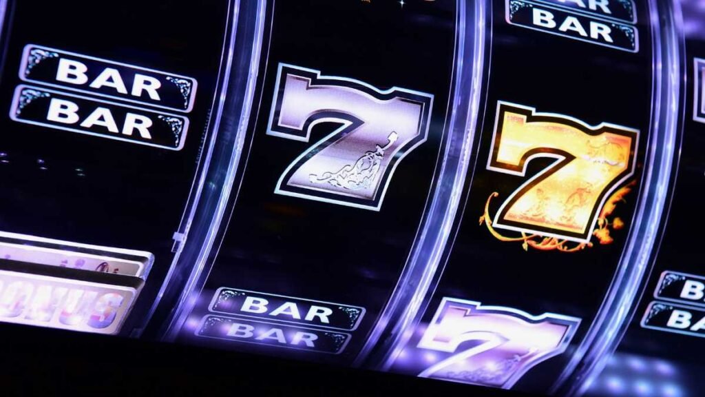 O aumento da popularidade das slot machines online: o que as torna tão populares