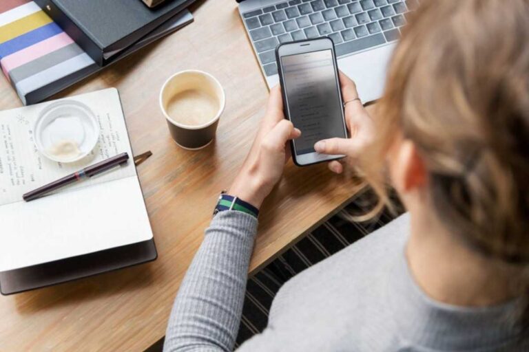 Ponto pelo celular: como escolher o melhor aplicativo?