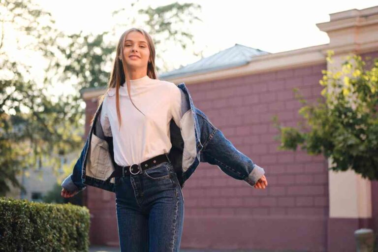 Como criar looks femininos de sobreposição: dicas para adolescentes