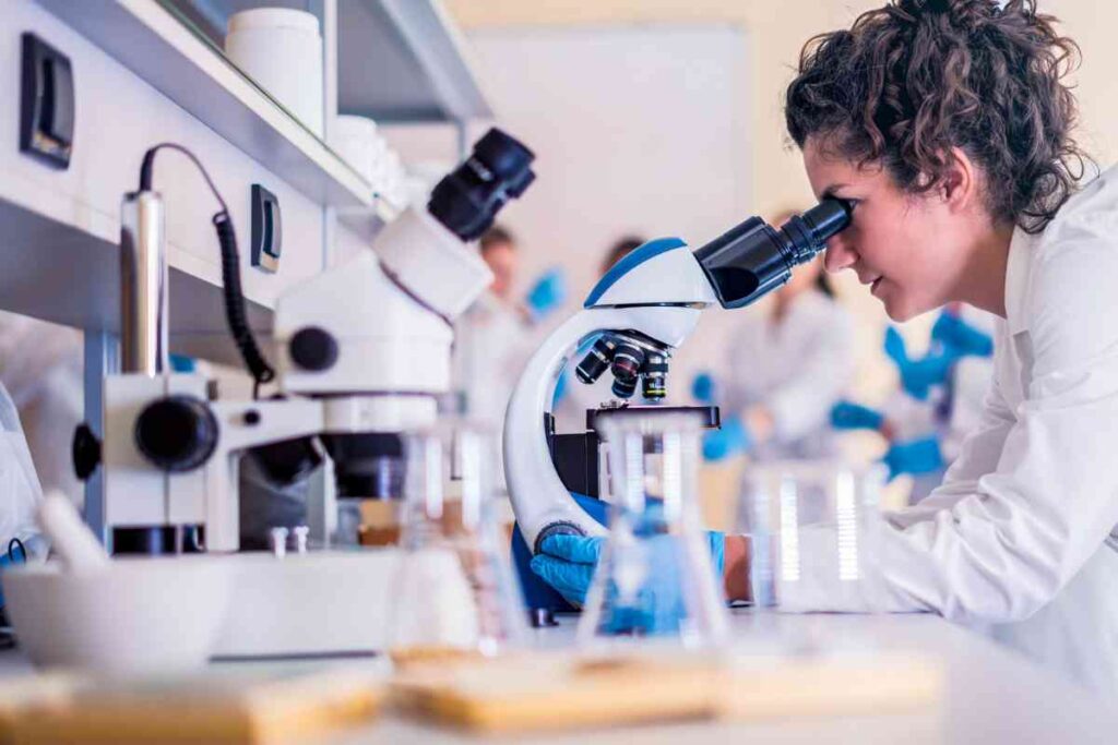 Como laboratórios acreditados simplificam o processo de certificação de produtos