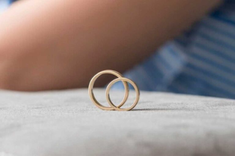Como escolher a aliança de casamento perfeita: conheça os modelos da Joias Valle para selar seu amor