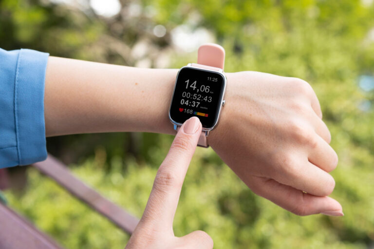Smartwatch segue como tendência, unindo funcionalidades úteis com estilo no dia a dia